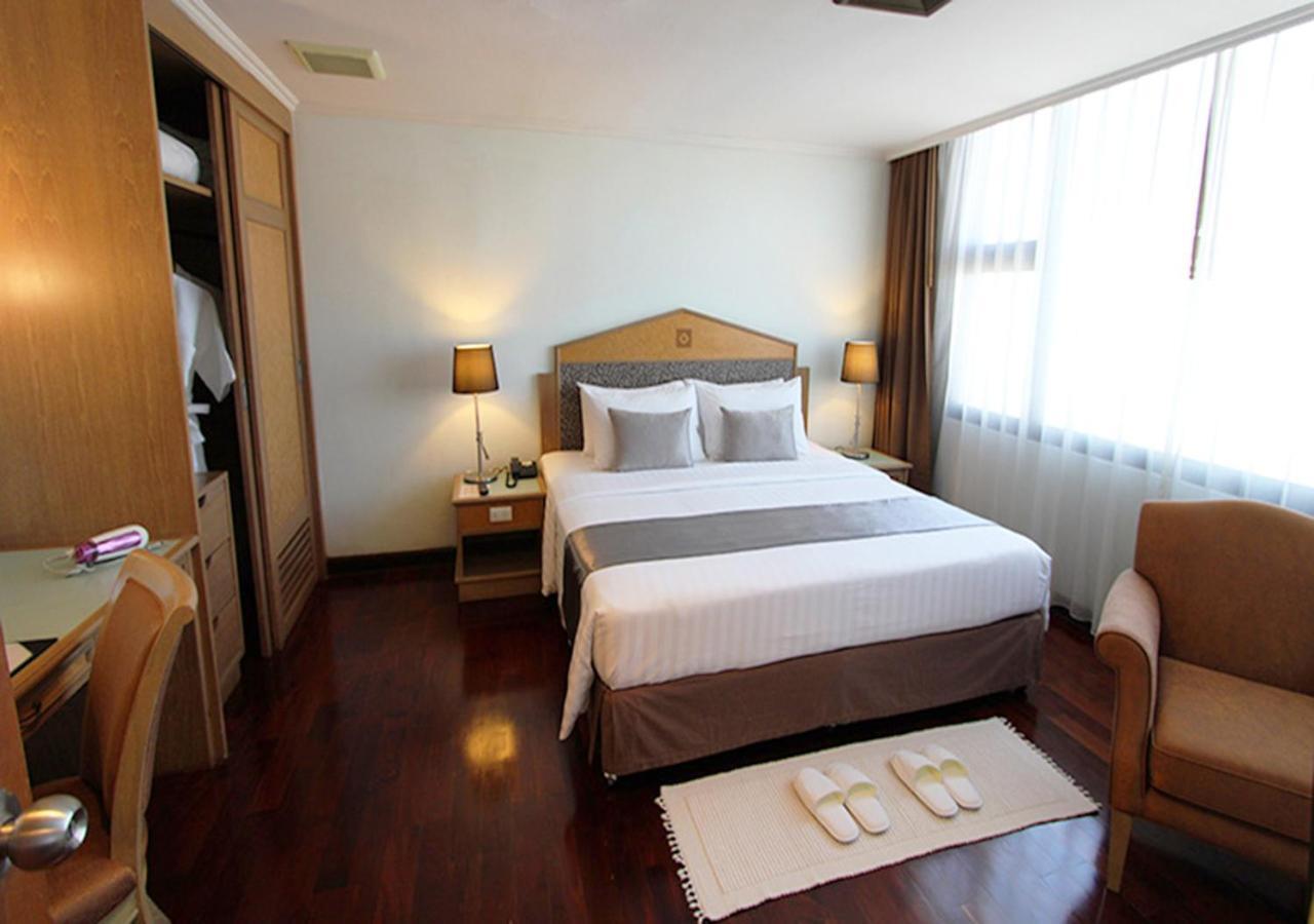 Grand Tower Inn Rama 6 Bangkok Exterior foto